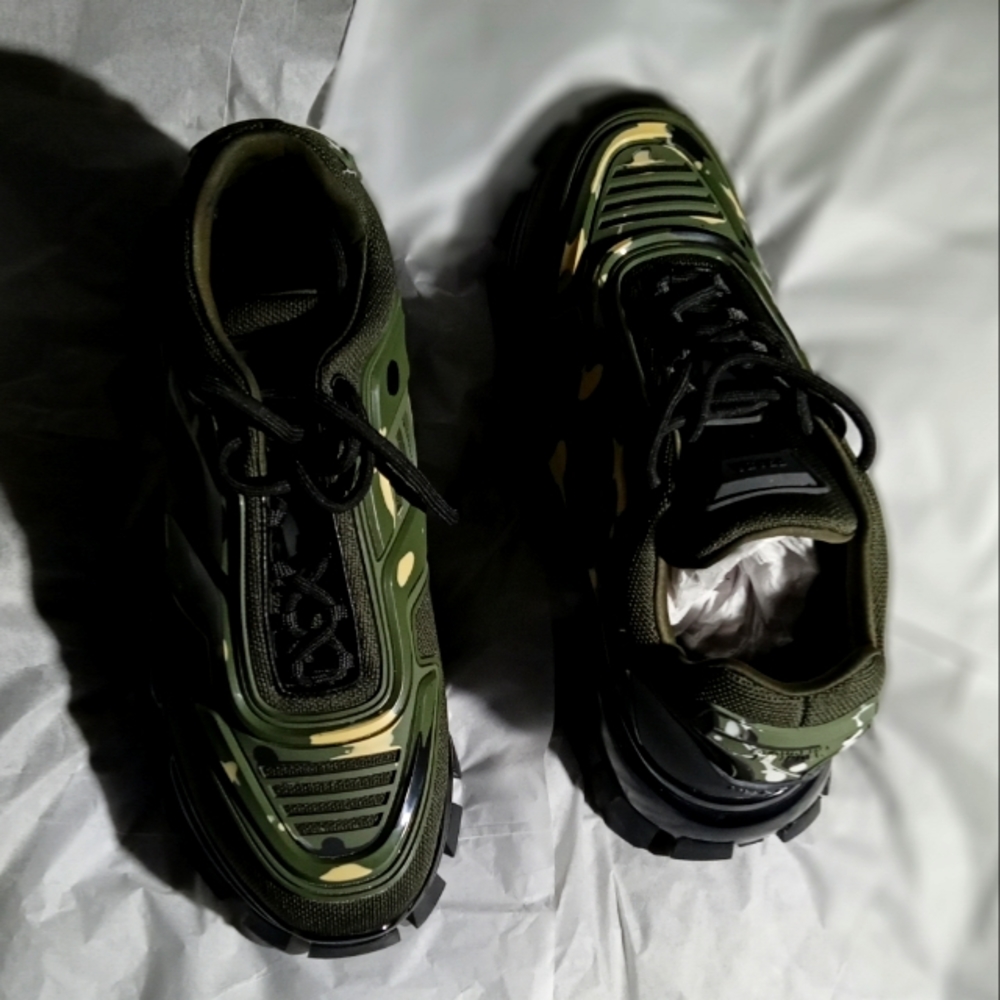 Prada,11,green camouflage